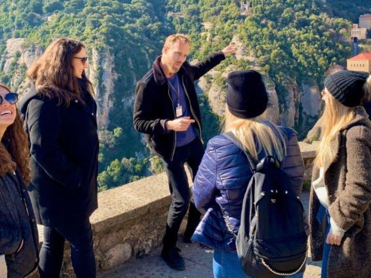 Ruta de Montserrat, trasllats i entrada a la basílica