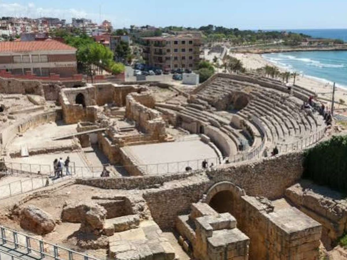Entrada a les principals ruïnes romanas amb audioguia
